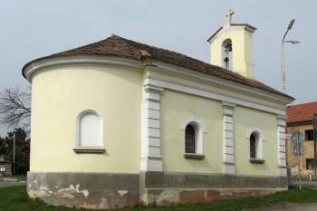 Kaple sv. Linharta v Černuci ( © Pavel Vítek 04/2014)