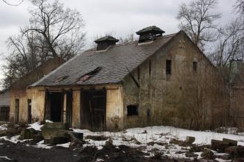 Ruina hospodářského objektu ve východní části areálu ( © Ivan Grisa 01/2011)
