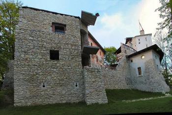 pohled od jihu ( © Pavel Zany Komárek 9/5/2004)
