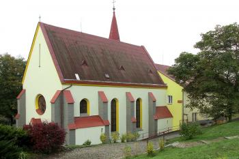Kostel sv. Alfonse a P. Marie Fatimské (© Pavel Vítek 10/2014)