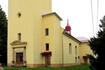 Kostel sv. Petra a Pavla v Penčicích (© Pavel Vítek 09/2014)