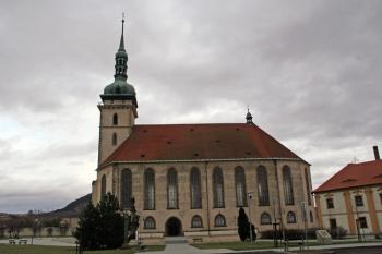 Kostel Nanebevzetí Panny Marie v Mostě ( © iV 20.1.2008)