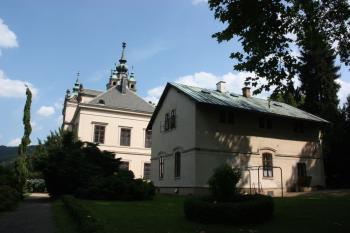 Zámek od severozápadu ( © Ivan Grisa 07/2011)
