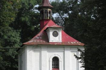 Kaple Panny Marie ve Velkém Grunově ( © Pavel Vítek 09/2014)
