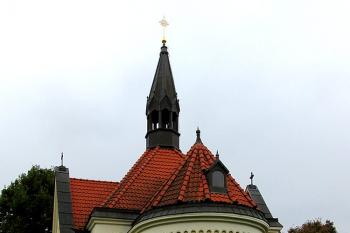 Kaple Božského Srdce Páně v Topolanech u Olomouce ( © Pavel Vítek 10/2014)