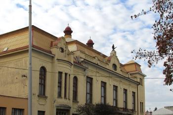 Čáslavská sokolovna ( © Pavel Vítek 11/2014)