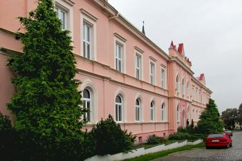 Bývalý klášter dominikánek v Kokorách (© Pavel Vítek 09/2015)