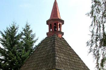 Původně gotická kaple na hřbitově (© Pavel Vítek 10/2014)