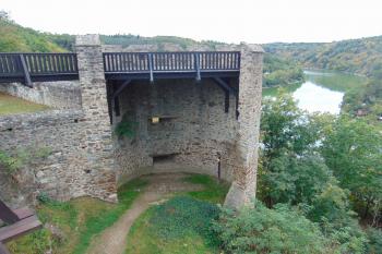Dělová bašta ze 16.stol.chránící mmj. přístup do šíjového příkopu od jz. (© Dušan Dohňanský  09/2021)