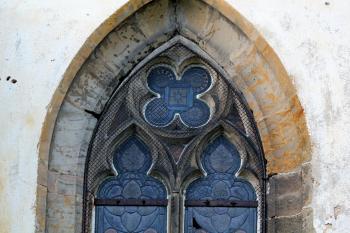 kružbové okno presbytáře (© Pavel Zany Komárek, 19. 5. 2011)