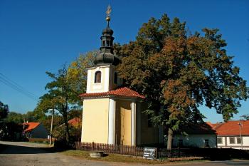 Kaple Panny Marie v Dobrovízi (© Jiří Špaček, 10/2011)