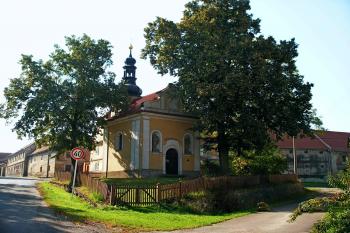 Kaple Panny Marie v Dobrovízi (© Jiří Špaček, 09/2011)