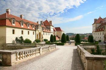 Předzámčí ( © Luděk Pitter 07/2005)