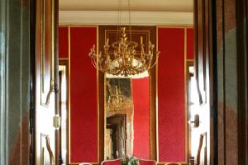 společenský salón (© Michal Tlusták, 04/2008)