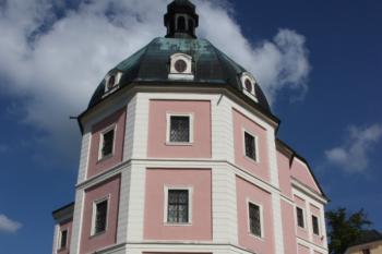 Zámecká věž na podnoži Lacronovy bašty ( © Ivan Grisa 08/2009)