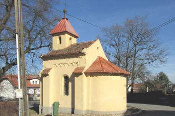 Kaple sv. Gotharda ve Velkých Přílepech ( © Pavel Vítek 03/2015)