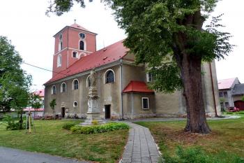 Kostel Nanebevzetí Panny Marie ( © František Kinař 05/2017)