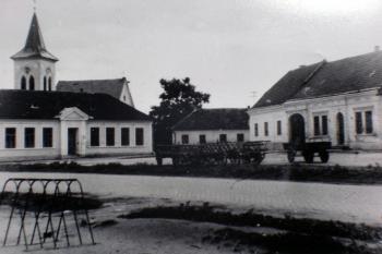  (Historická fotografie, druhá polovina 20.století.)