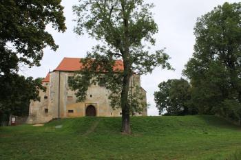 tvrz Cuknštejn (© Vlastislav Mareček, 09/2015)