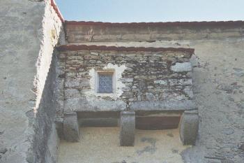 prevét v patře na severním průčelí (© Miroslav Rybáček, 04/2007)
