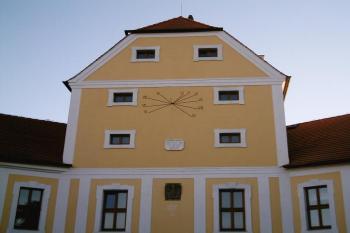 Zameček od dvora (© Leo Brcek 09/2005)