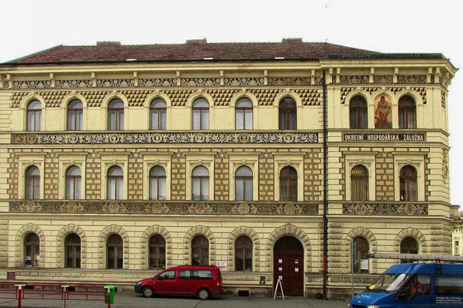 Okresní hospodářská záložna