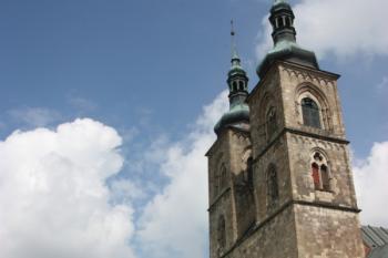 Kostel a knihovní křídlo od jihozápadu ( © Ivan Grisa 08/2009)