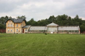 Klášterní zahradnictví od jihu ( © Ivan Grisa 08/2009)