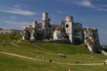 Hrad od jihovýchodu (© David Hlaváč, 08/2007)