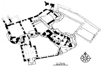 půdorys jižní části jádra (L. Kajzer, S. Kołodziejski, J. Salm: Leksykon zamków v Polsce,nakl. Arkady, Warszawa, 2003)