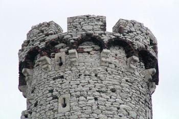 horní část jihozápadní věže ( © Pavel Zany Komárek 8/5/2004)