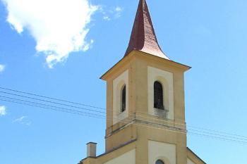 Kostel Českobratrské církve evangelické v Libkovicích pod Řípem  ( © Pavel Vítek 04/2015)