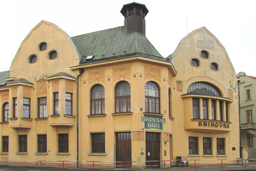Okresní dům