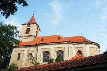 Kostel ve Mšeci (© Jiří Špaček, 04/2015)