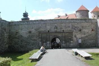 vstupní bastionová fronta ( © Pavel Zany Komárek 9/5/2004)