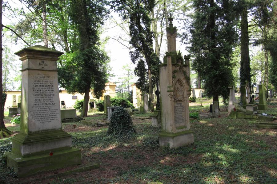 vojenský pevnostní hřbitov