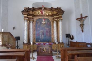 zámecká kaple sv. Jana Křtitele - interiér (hlavní oltář) (© Jaroslav Špiroch  07/2024)