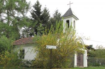 Kaple sv. Václava v Řeži ( © Pavel Vítek 04/2015)