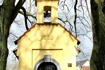 Kaple sv. Mikuláše v Kladně, ve starém Rozdělově ( © Pavel Vítek 03/2015)