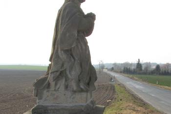 Socha sv. Donáta při cestě ze Šlapanic do Poštovic ( © Pavel Vítek 03/2015)