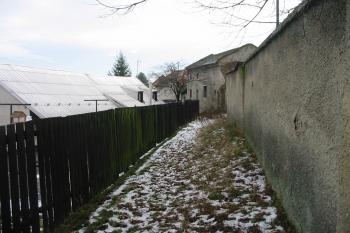 na sz.straně hradiště je nejprudší svah (© D Dohňanský, 01/2016)