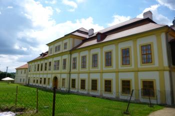 zámek Svojšice (© Vlastislav Mareček, 06/2016)