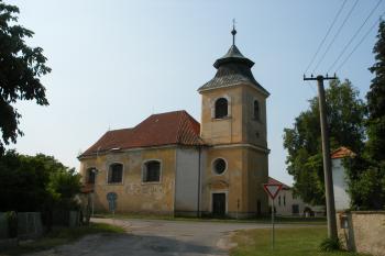 Kostel v Semicích (© Jiří Špaček, 06/2015)