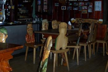 Nové židličky v turistické restauraci ( © Ivo Rozehnal 06/2015)