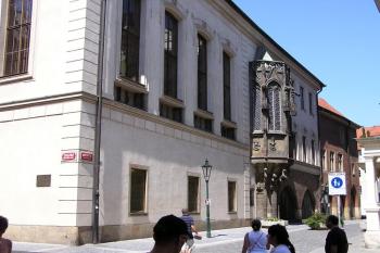 Gotická arkýřová kaple sv. Kosmy a Damiana, která je dnes součástí auly university ( © Jan P. Štěpánek 07/2007)