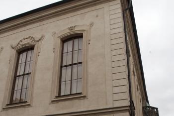 Jihozápadní nároží - roh ulice Železné a Ovocného trhu ( © iV 25.8.2008)