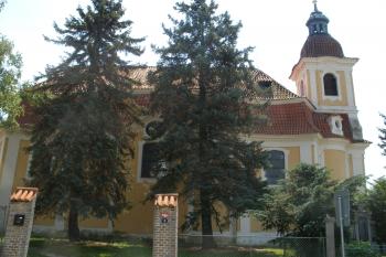 Kostel v Hořelici (© Jiří Špaček, 06/2015)
