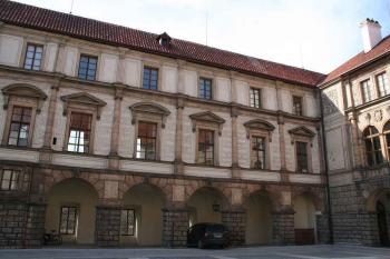 Západní křídlo (© Ivan Grisa, 03/2008)