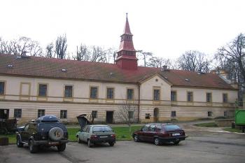 Nádvoří zámku ( © Pavel Vítek 12/2005)