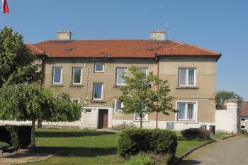 potenciální místo zámku, takových se ale v Dřevnovicích nachází více. (© D Dohňanský, 07/2018)
